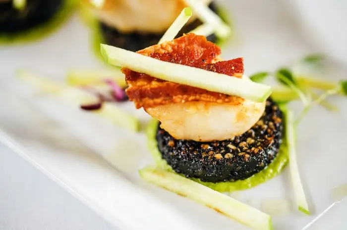 London Culinary Guide 10 Must-Try Foods and Drinks in London