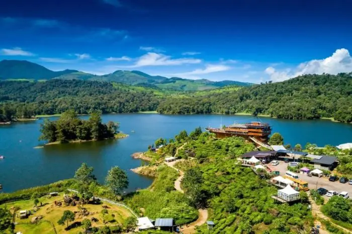 Tourist Attractions in West Java that Offer Natural Charm & Various Exciting Activities